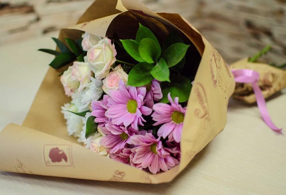 Букет цветов из: Розы и Хризантемы в Малиновке