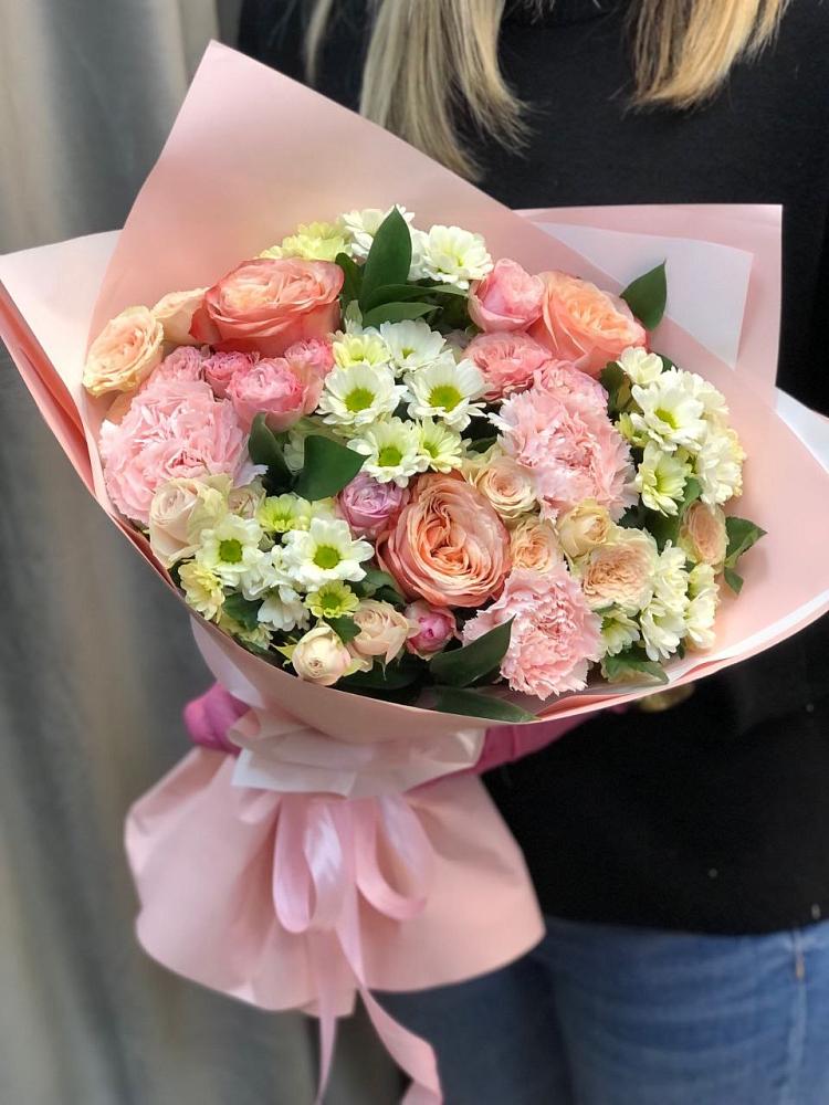 Букет цветов из: Гвоздики, Розы и Хризантемы в Малиновке