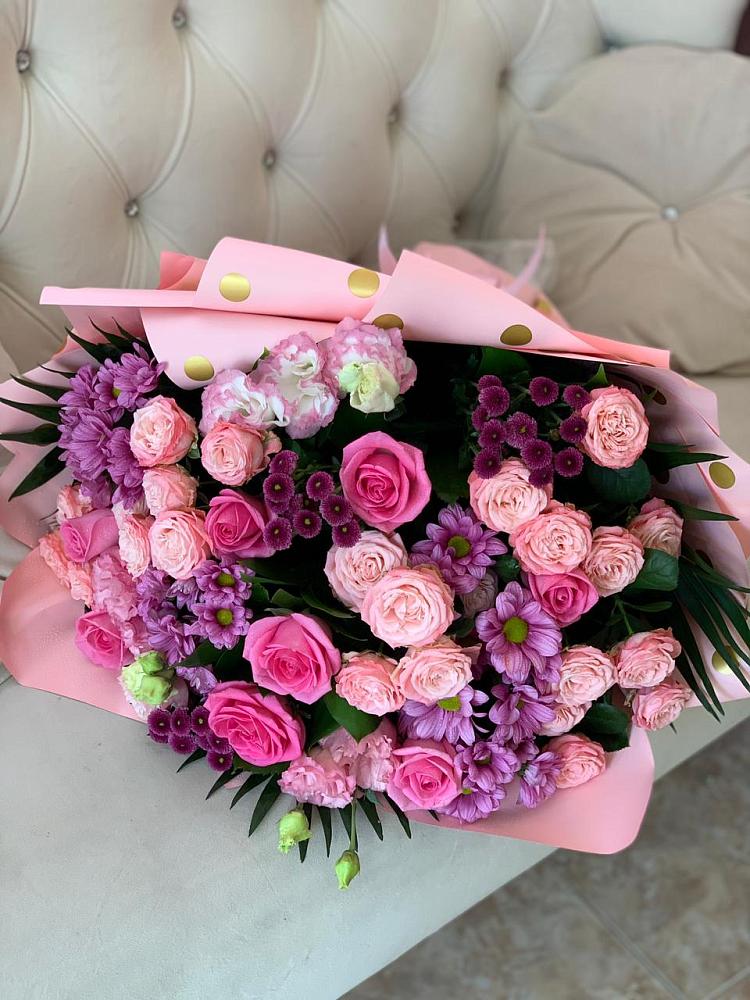 Букет цветов из: Хризантемы, Розы и Лизиантусы в Малиновке