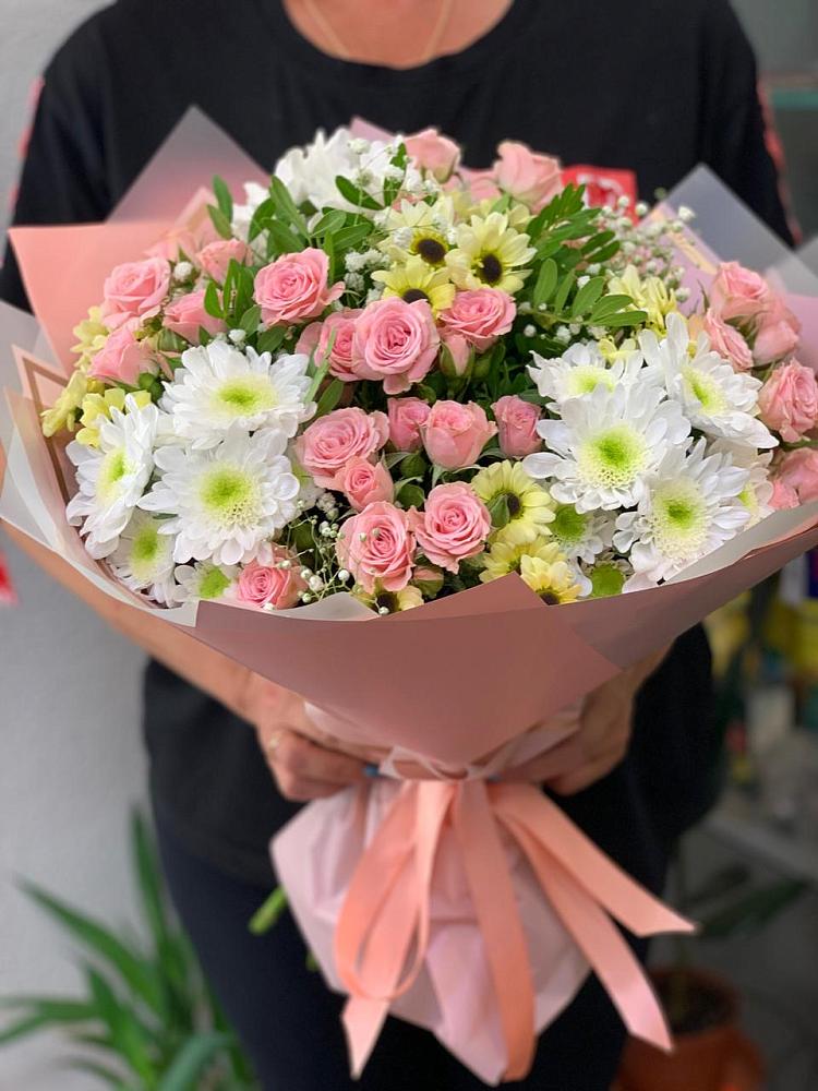 Букет цветов из: Розы и Хризантемы в Малиновке