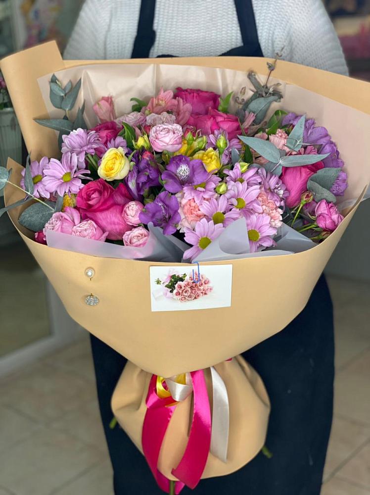 Букет цветов из: Хризантемы, Гвоздики и Альстромерии в Малиновке