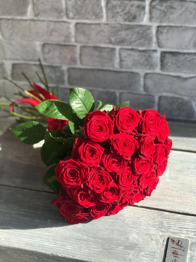 Букет Красные розы Фридом в Малиновке