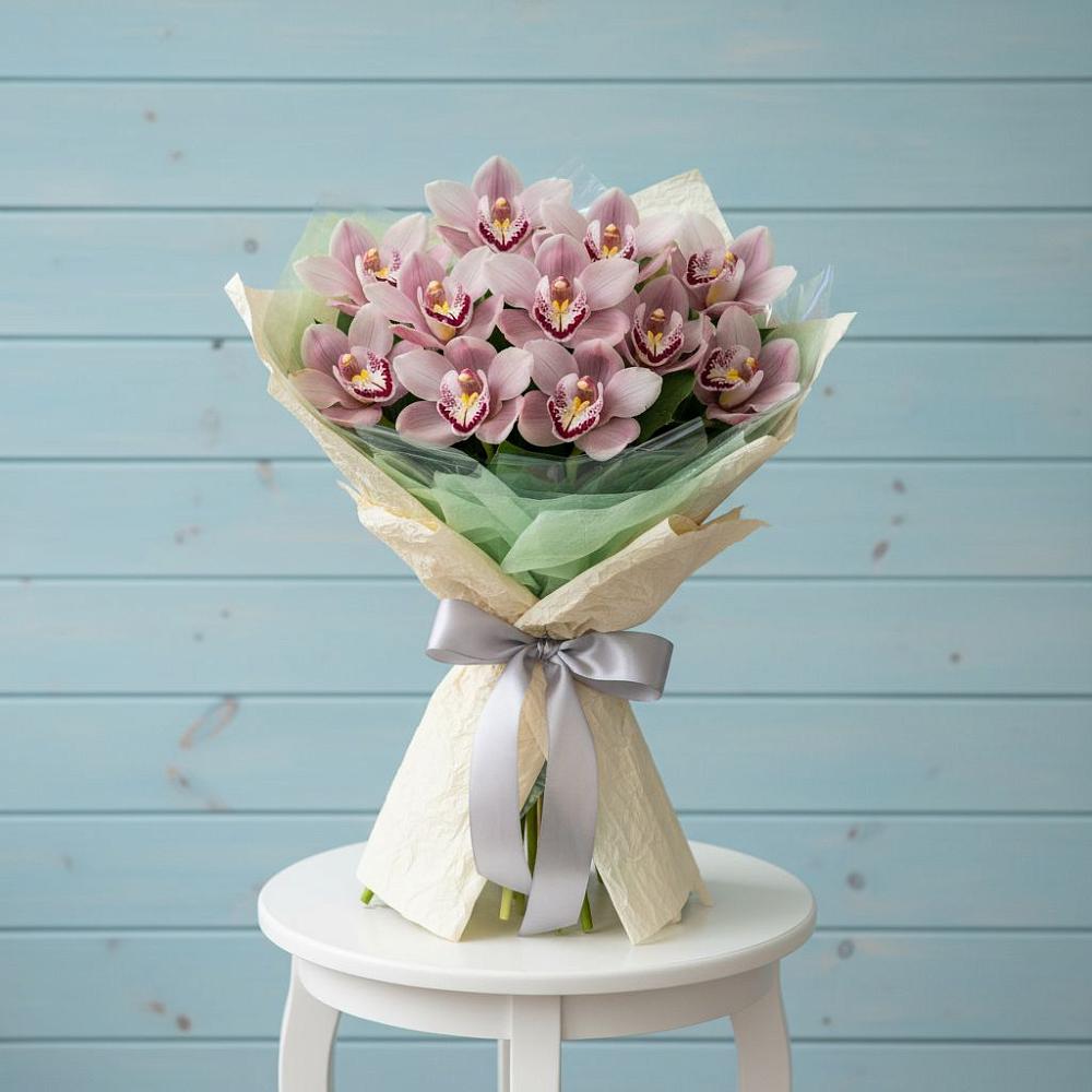 Букет цветов из: Орхидеи и Розы в Малиновке