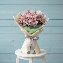 Букет цветов из:  Орхидеи и Розы в Малиновке