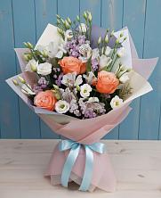 Букет цветов из:  Лизиантусы, Розы, Альстромерии и Гипсофила в Малиновке