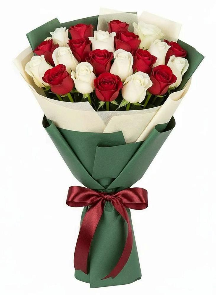 Букет Микс из красных и белых роз в Малиновке
