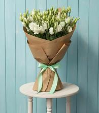 Букет цветов из:  Лизиантусы в Малиновке