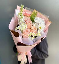 Букет цветов из:  Хризантемы и Розы в Малиновке