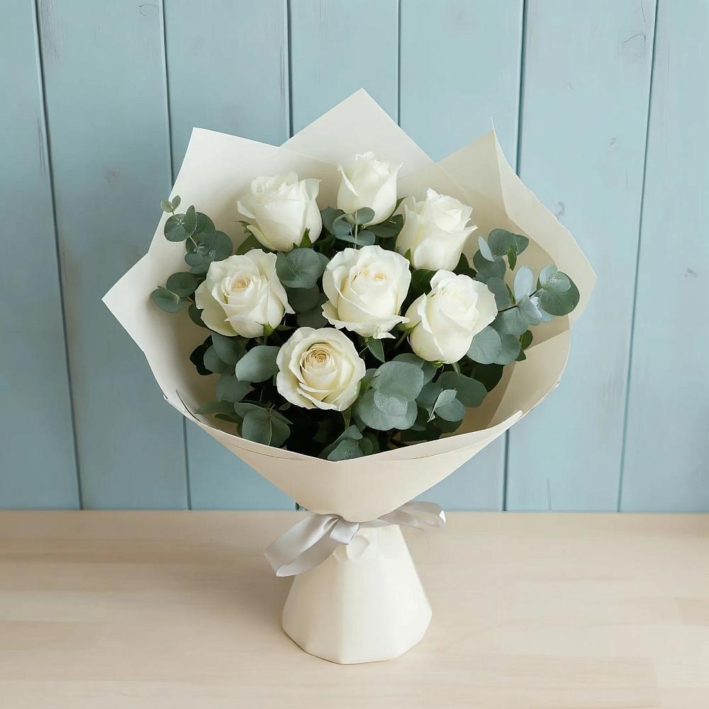 Букет Белые розы в Эвкалипте в Малиновке