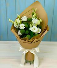 Букет цветов из:  Хризантемы и Лизиантусы в Малиновке