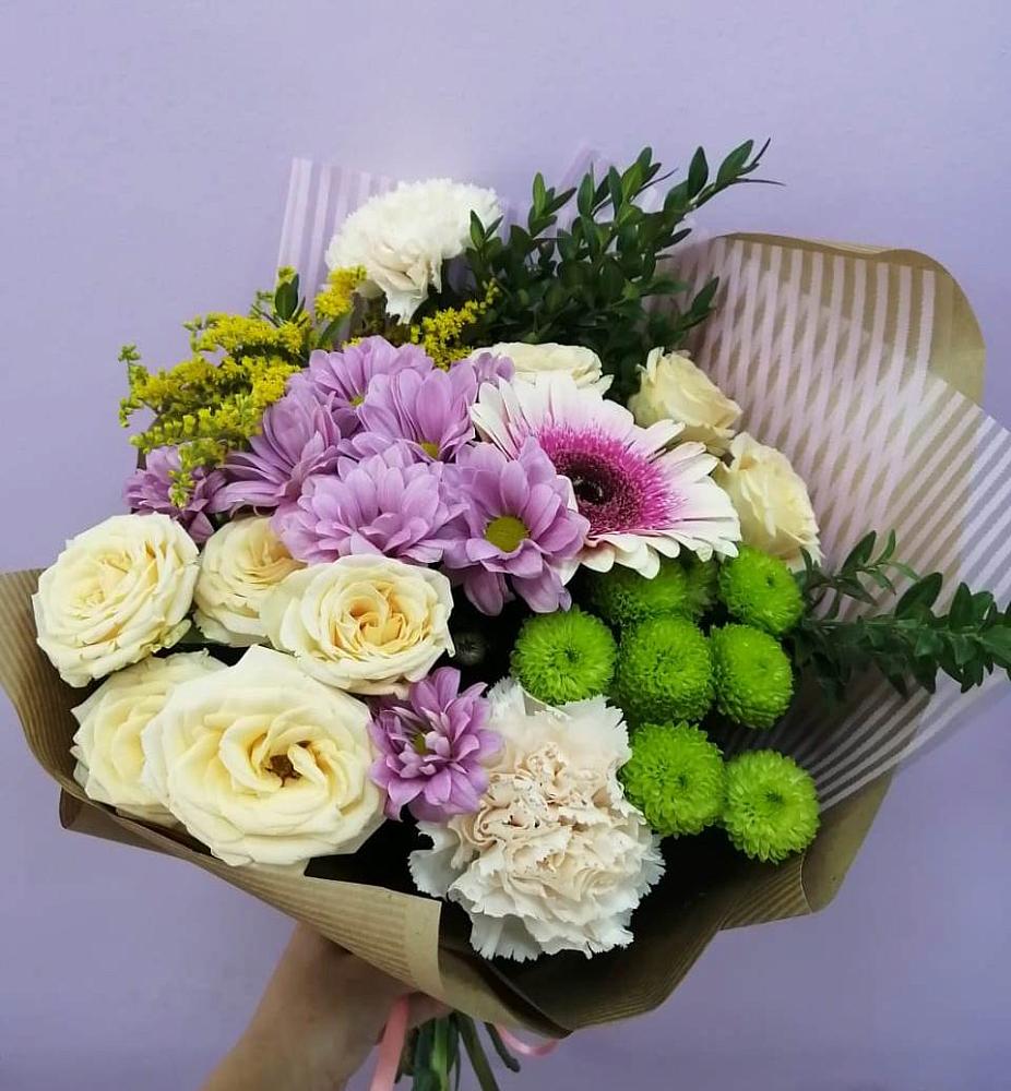 Букет цветов из: Хризантемы, Розы, Гвоздики и Герберы в Малиновке