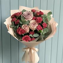 Букет цветов из:  Гвоздики и Розы в Малиновке