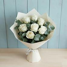 Букет Белые розы в Эвкалипте в Малиновке