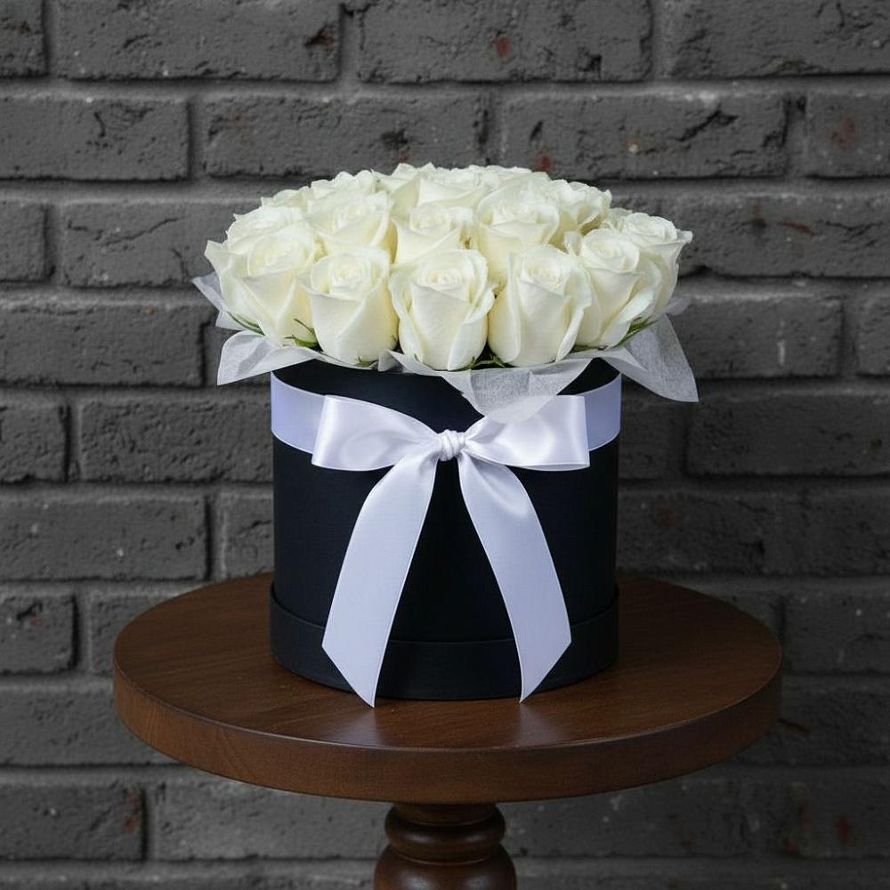 Цветочная композиция из Розы в шляпной коробке в Малиновке