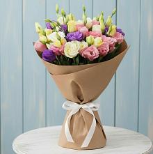 Букет цветов из:  Лизиантусы в Малиновке