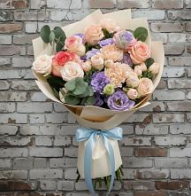 Букет цветов из:  Розы, Лизиантусы и Гвоздики #REPLACE_PRED# Малиновке