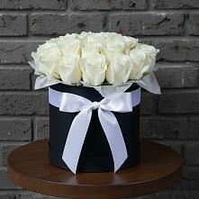 Цветочная композиция из Розы в шляпной коробке в Малиновке